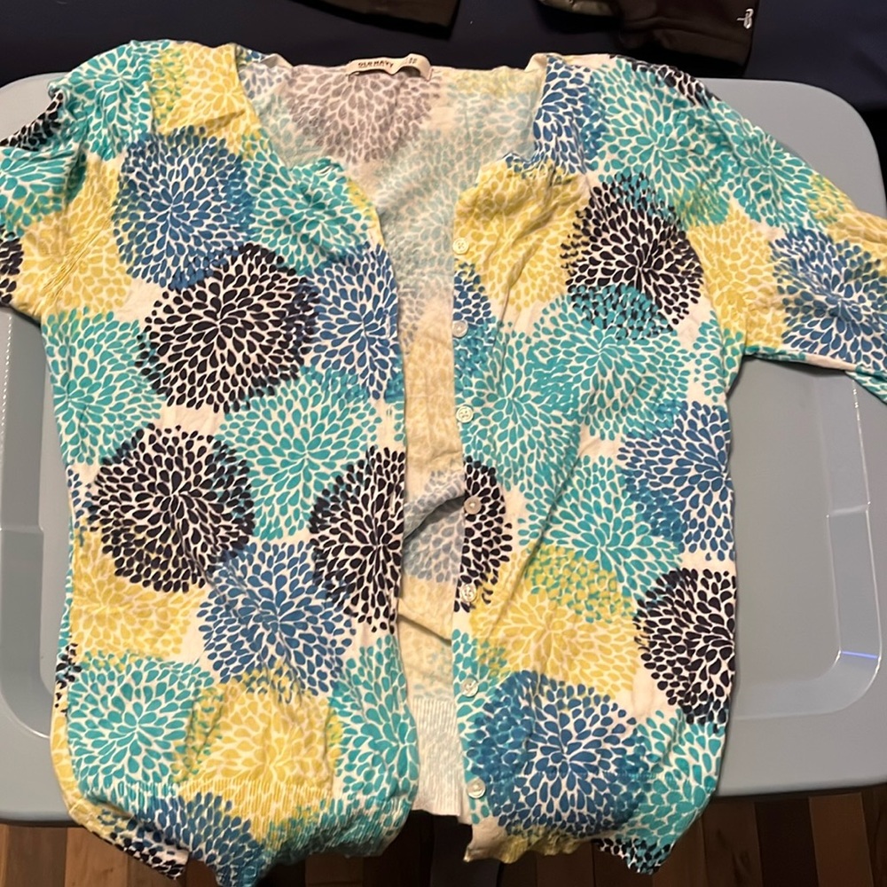 Old Navy XS button up cover.